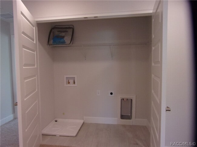 Building Photo - 215 Bittern Lp