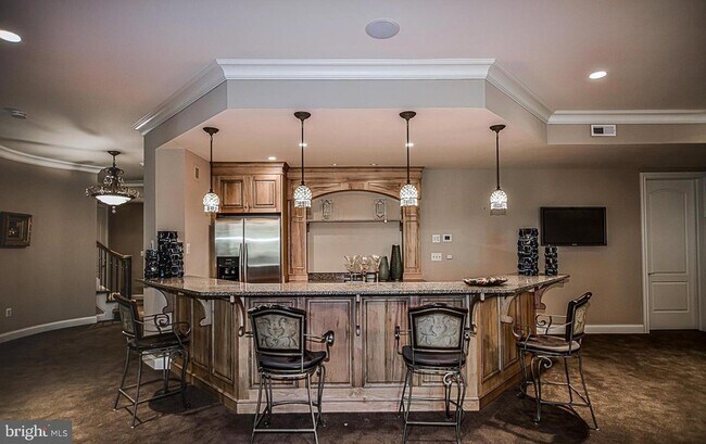 Building Photo - 7841 Montvale Way