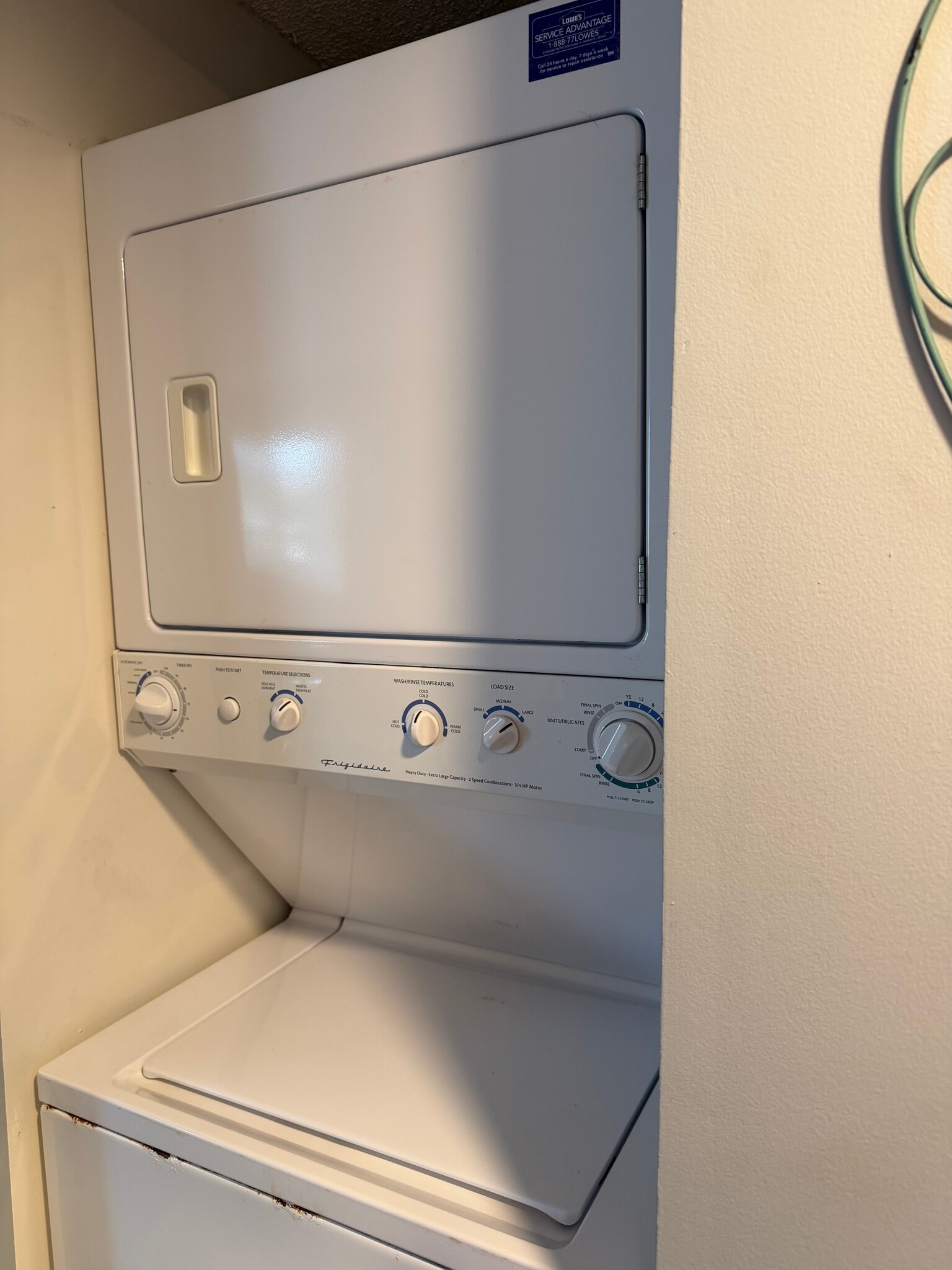 Building Photo - 1025 Plantation Dr W