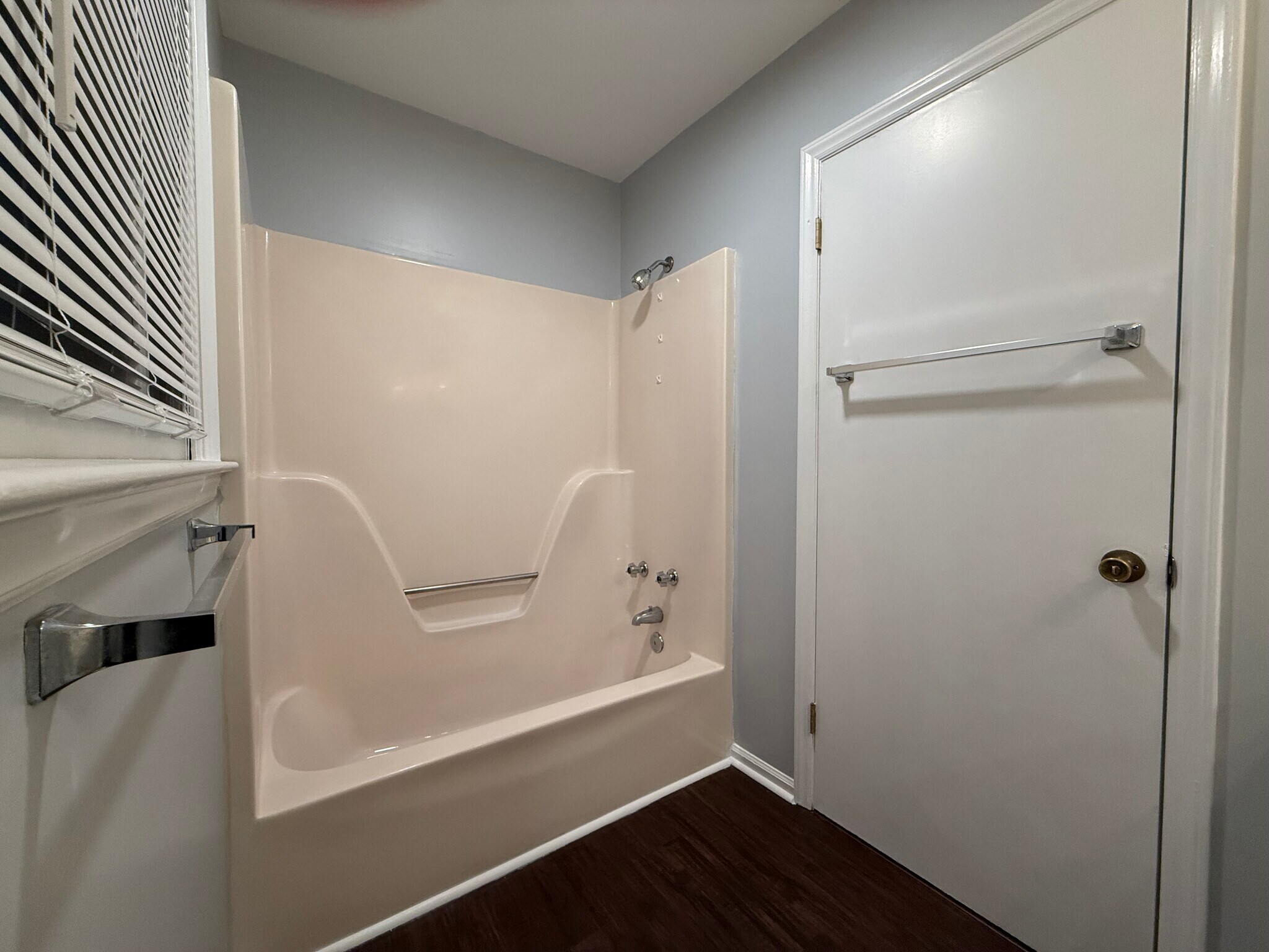 Bathroom - 908 S Lexington Ave