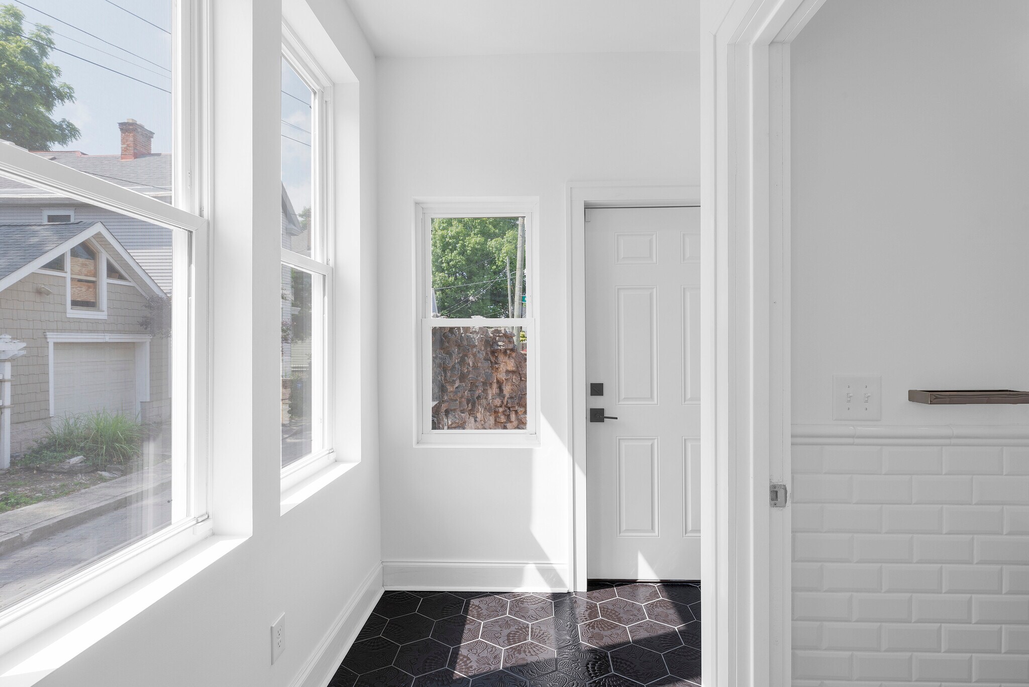 Building Photo - 450 Elsmere St