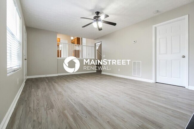 Building Photo - 3 Bedroom Pet-Friendly Home in Stone Mountain, GA with Main Street Renewal