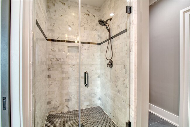 Building Photo - 4 Bedroom 4.5 Bath Home in Dunes West - Mt. Pleasant