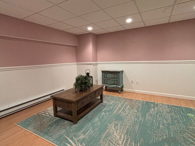 Building Photo - 28 Mallard Cove Rd