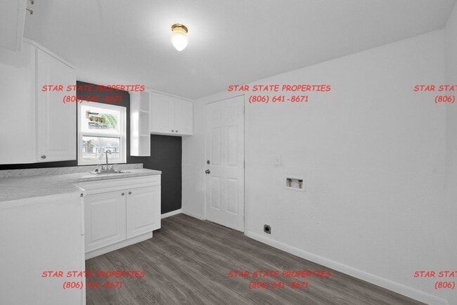Building Photo - 1 Bedroom- Pay Electric only.