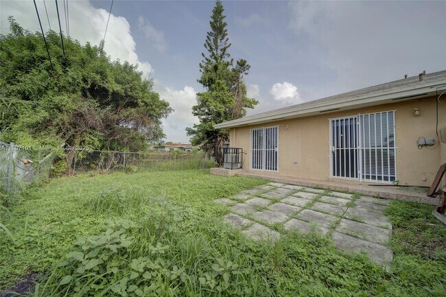 Building Photo - 10450 SW 172nd St