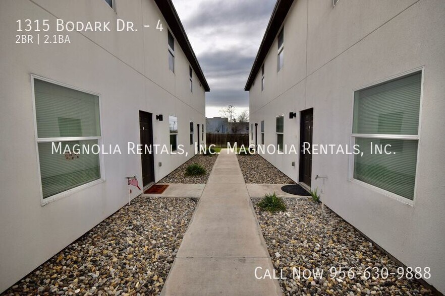 Building Photo - 1315 Bodark Dr