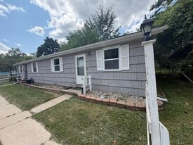 Building Photo - 2118 Ferrol St