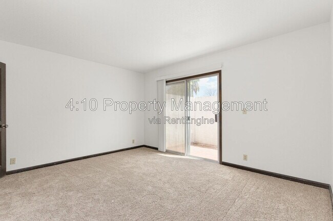 Building Photo - 2063 E Aspen Dr