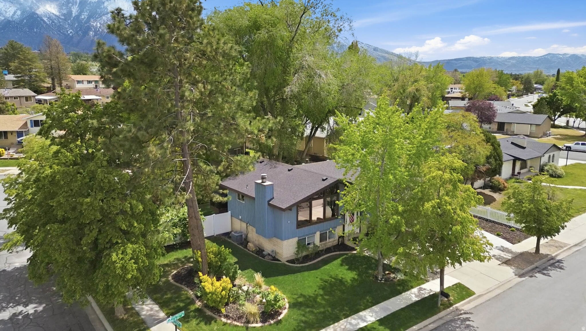 Building Photo - 9107 S Peach Blossom Dr