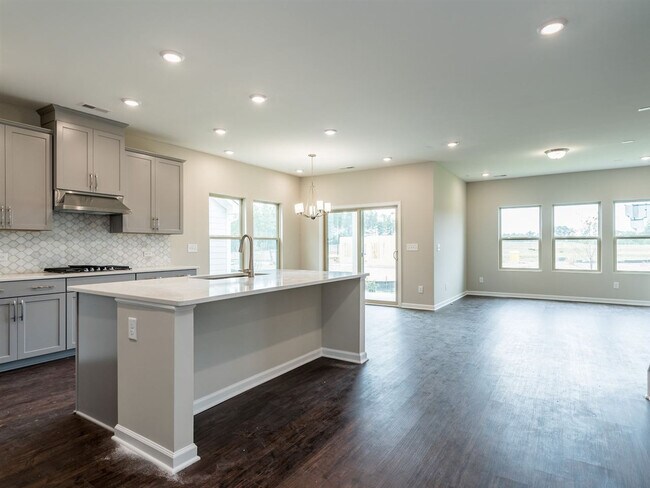 Building Photo - 128 Blue Hydrangea Ln