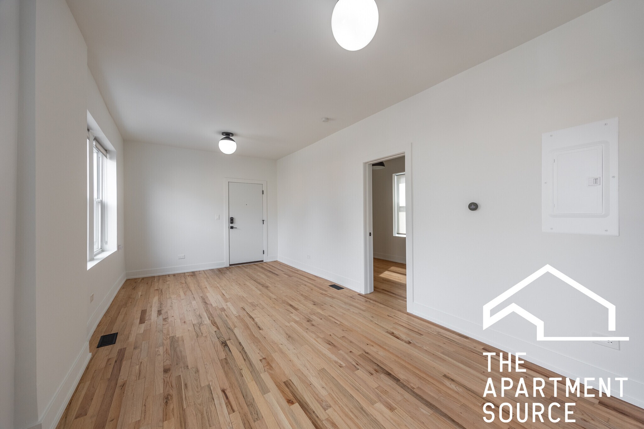 Building Photo - 3051 W Medill Ave