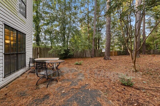 Building Photo - 2519 Carriage Creek