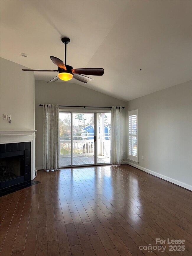 Building Photo - 1133 Torrence Cir