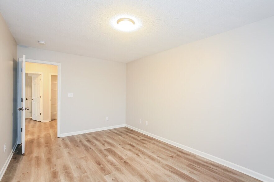 Building Photo - 147 Fountain Dr