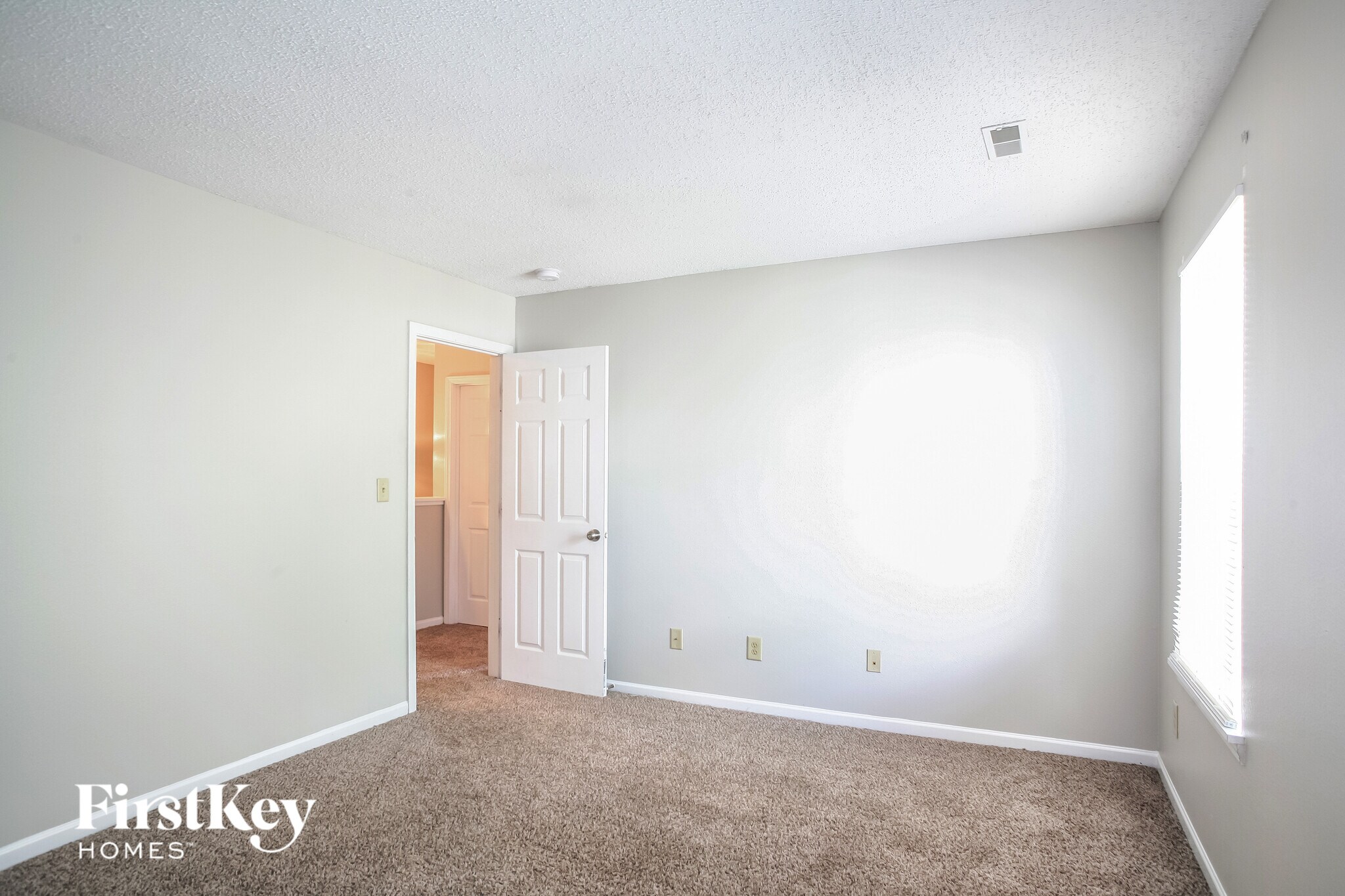 Building Photo - 9017 Lighthorse Dr