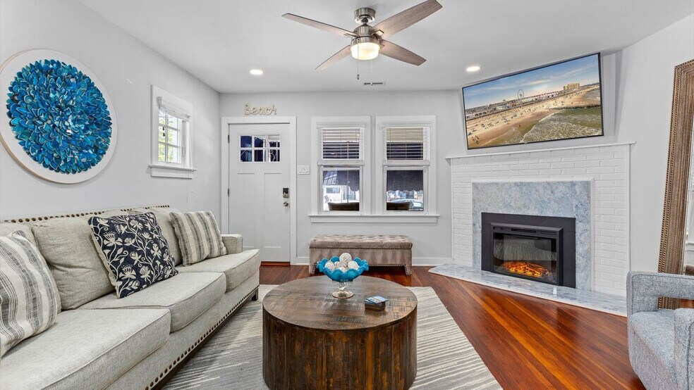 Building Photo - 710 Battersea Rd