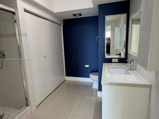 Building Photo - 20281 E Country Club Dr