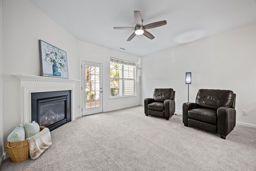 Building Photo - 6623 Clarksburg Pl