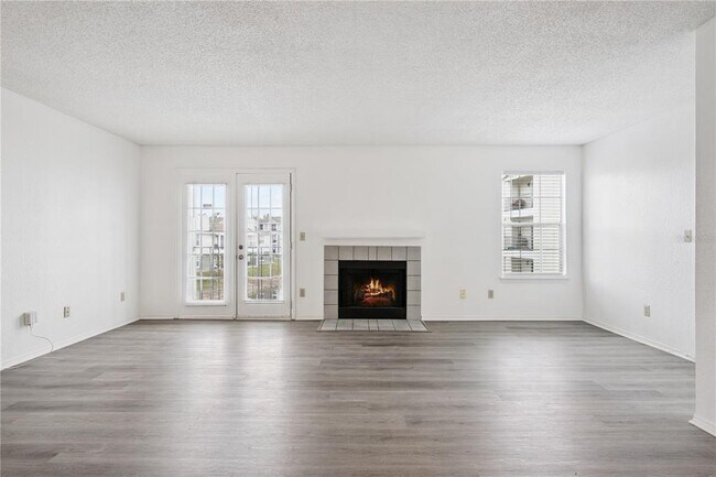 Building Photo - 2550 N Alafaya Trail