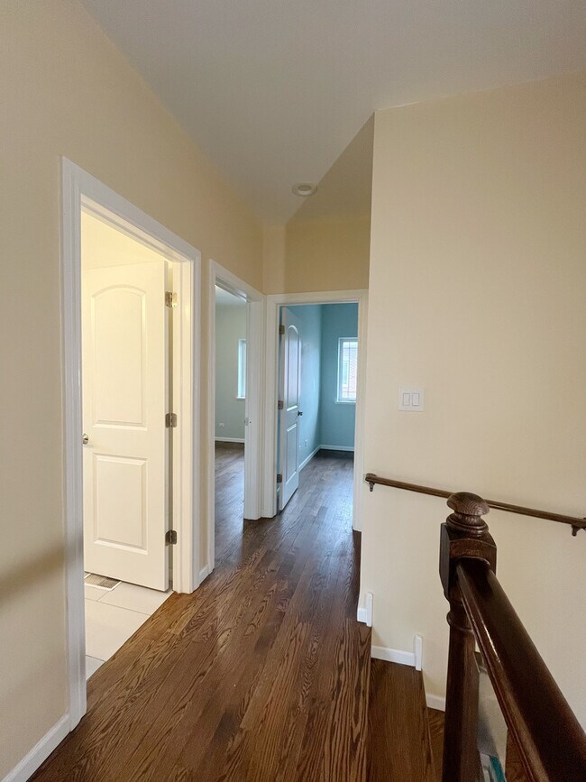 Building Photo - 3527 S Parnell Ave