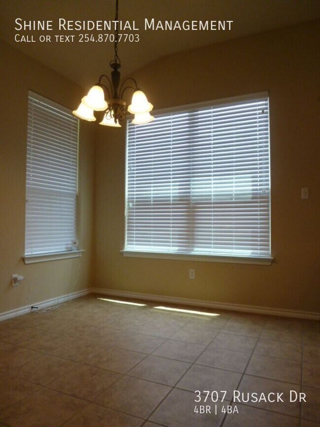 Building Photo - 3707 Rusack Dr