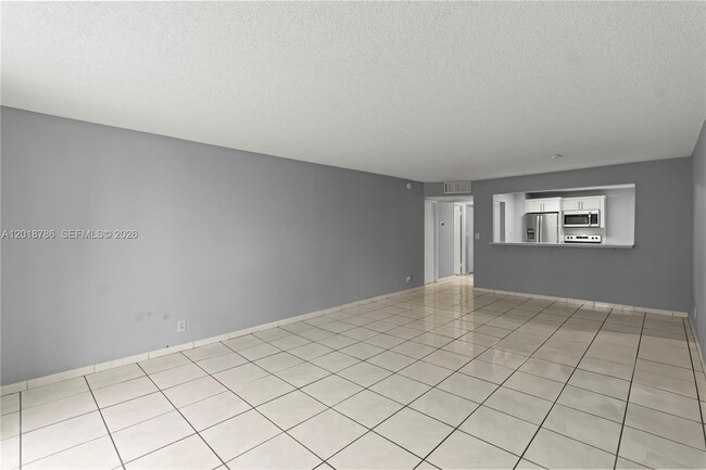 Building Photo - 18151 NE 31st Ct