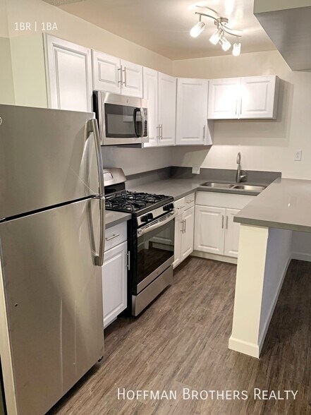 Building Photo - 933 Wilcox Ave