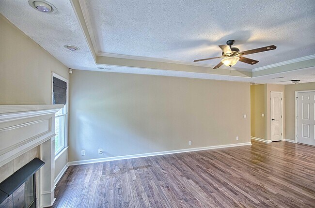 Building Photo - 123 Bordeaux Ln
