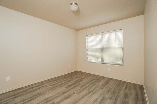 Building Photo - 7006 Heathers Way