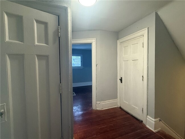 Building Photo - 1042 Monroe Ave