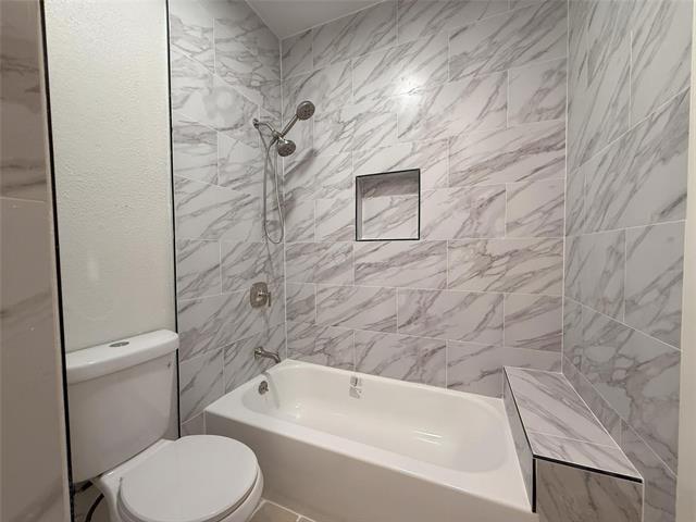 Building Photo - 8525 Clearcreek Cir