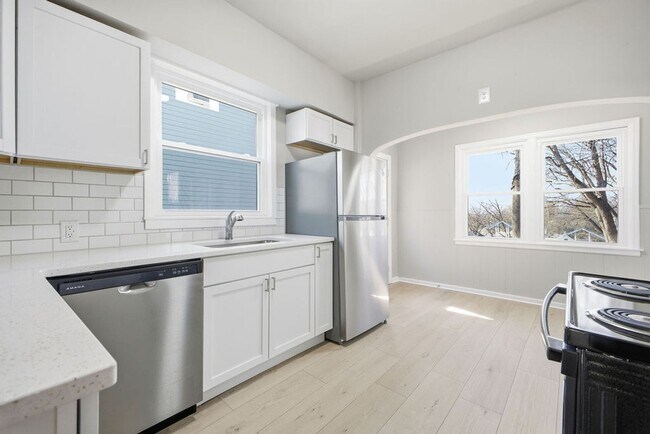 Building Photo - Spacious 4-Bedroom, 1.5-Bath Home with Plenty of Living Space!