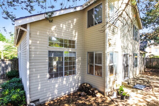 Building Photo - 25719 SE 37th St