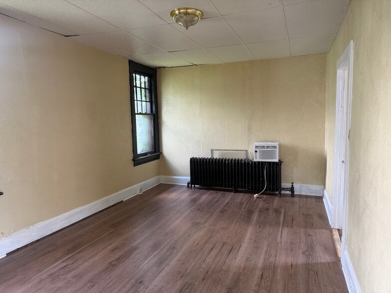 Building Photo - 417 Grove Ave