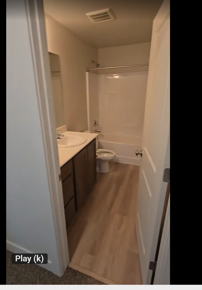 Building Photo - Join this growing Mapleton Village Community.