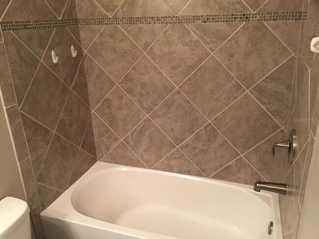 Building Photo - 3120 Oriole Dr