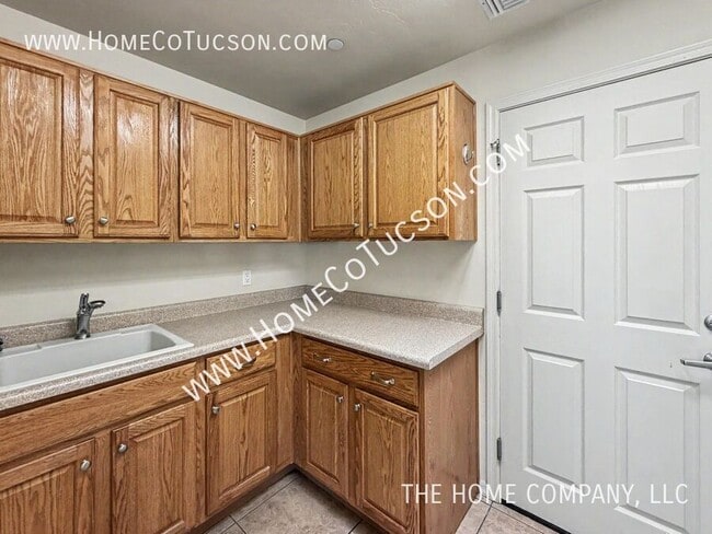 Building Photo - 5544 N Palo Verde Vista Pl