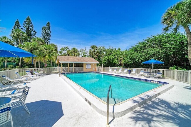 Building Photo - 4863 Village Garden Dr