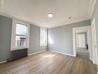 Building Photo - 478 S 15th St