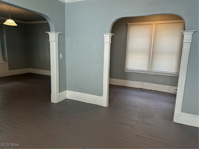 Building Photo - 3636 E 55th St