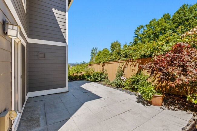 Building Photo - 3Bd/3Ba Seattle House