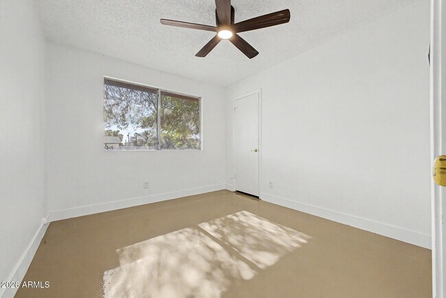 Building Photo - 16223 N 40th Pl