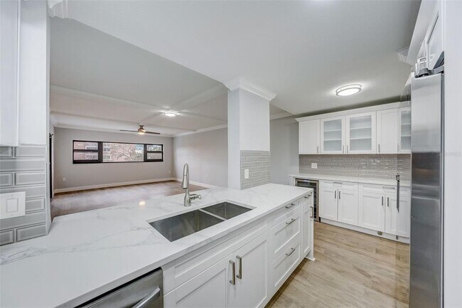 Building Photo - 4141 Bayshore Blvd
