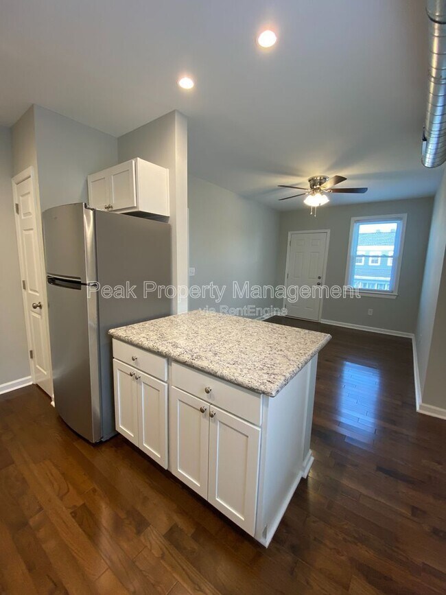 Building Photo - 604 N 32nd St