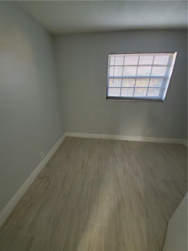 Building Photo - 2743 NW 47th Terrace