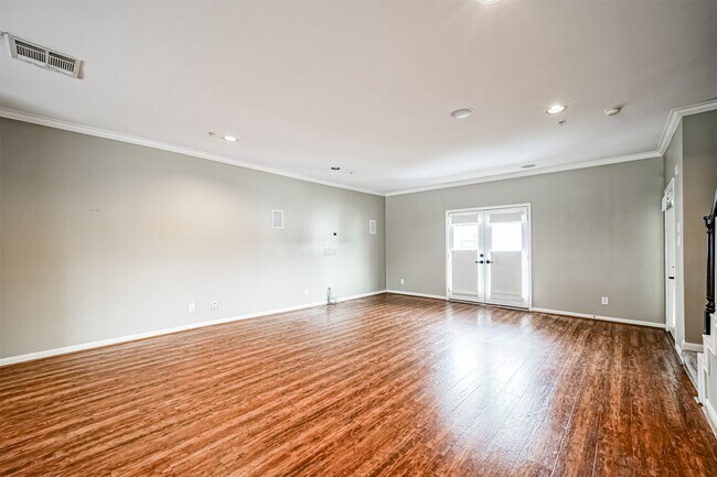 Building Photo - 17 Waugh Dr