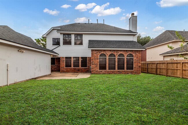 Building Photo - 210 Billingford Dr
