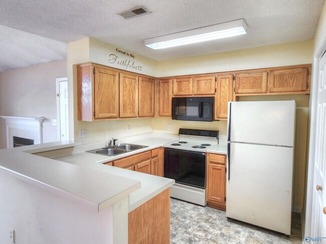 Building Photo - 262 Waters Edge Ln