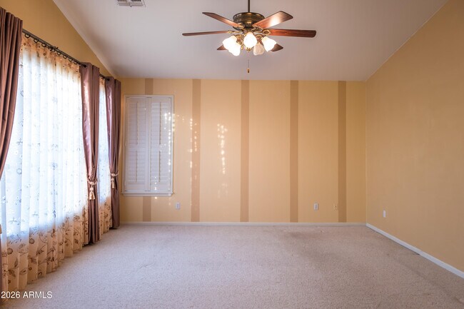 Building Photo - 844 W Azalea Dr